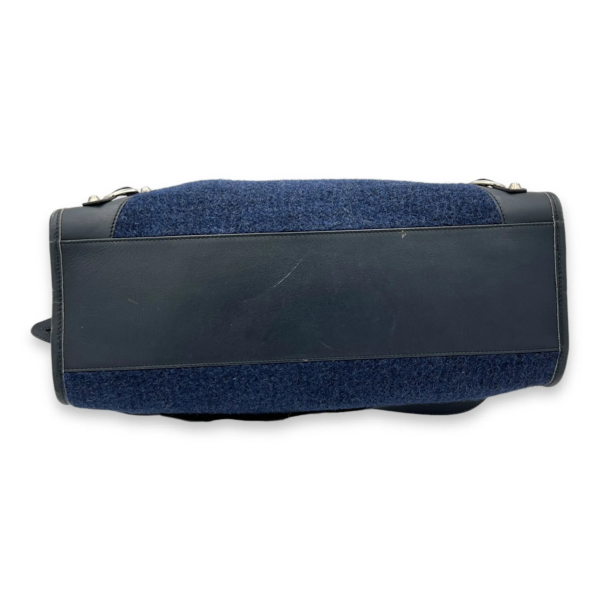 City Shoulder bag in Wool, Silver Hardware
