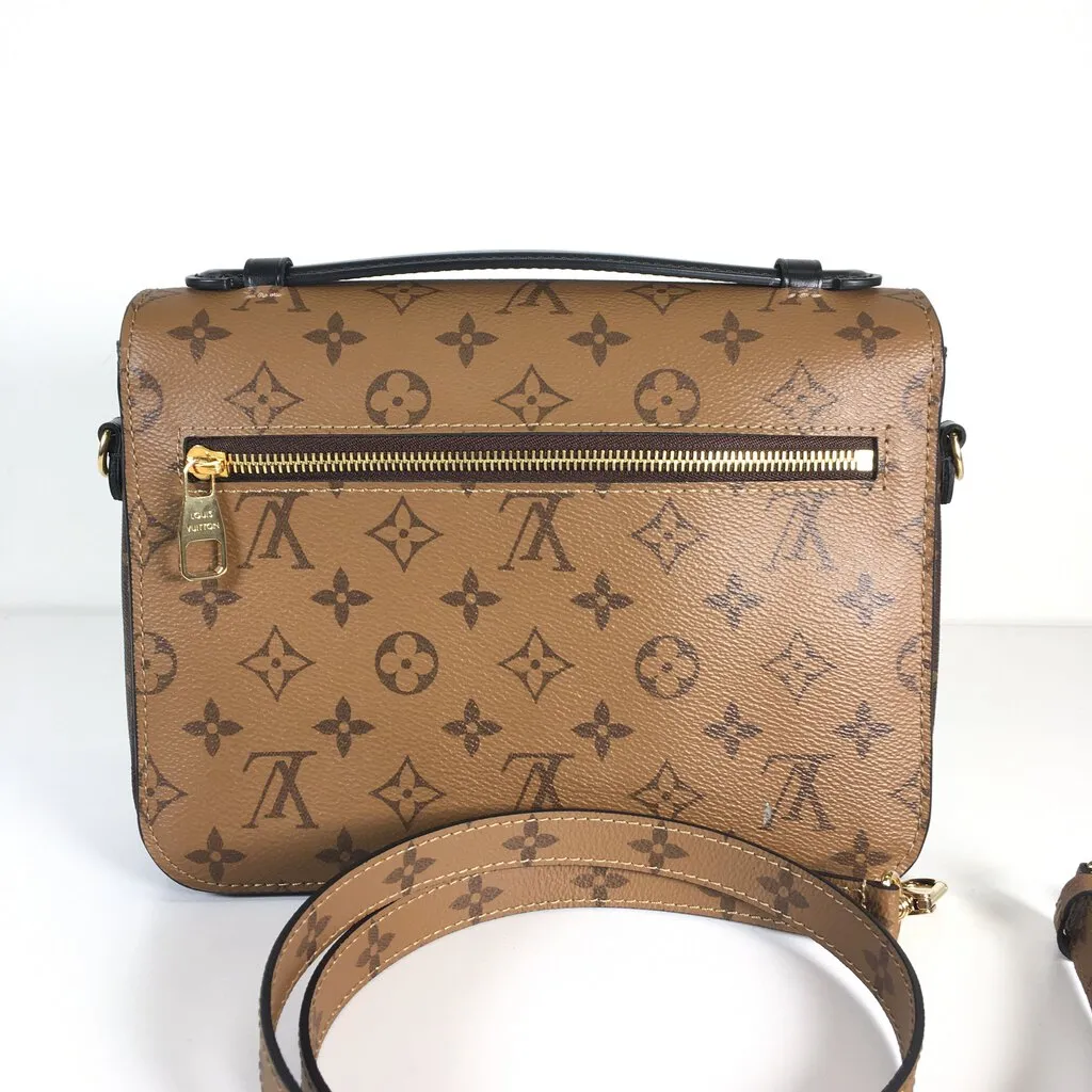 Louis Vuitton Pochette Métis Reverse