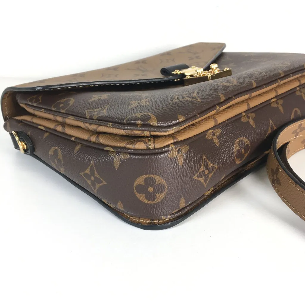 Louis Vuitton Pochette Métis Reverse