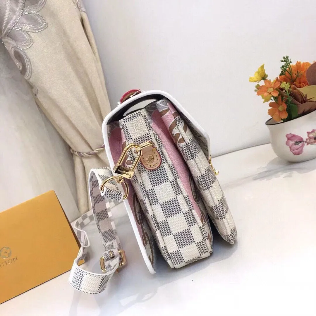 LV Pochette Métis