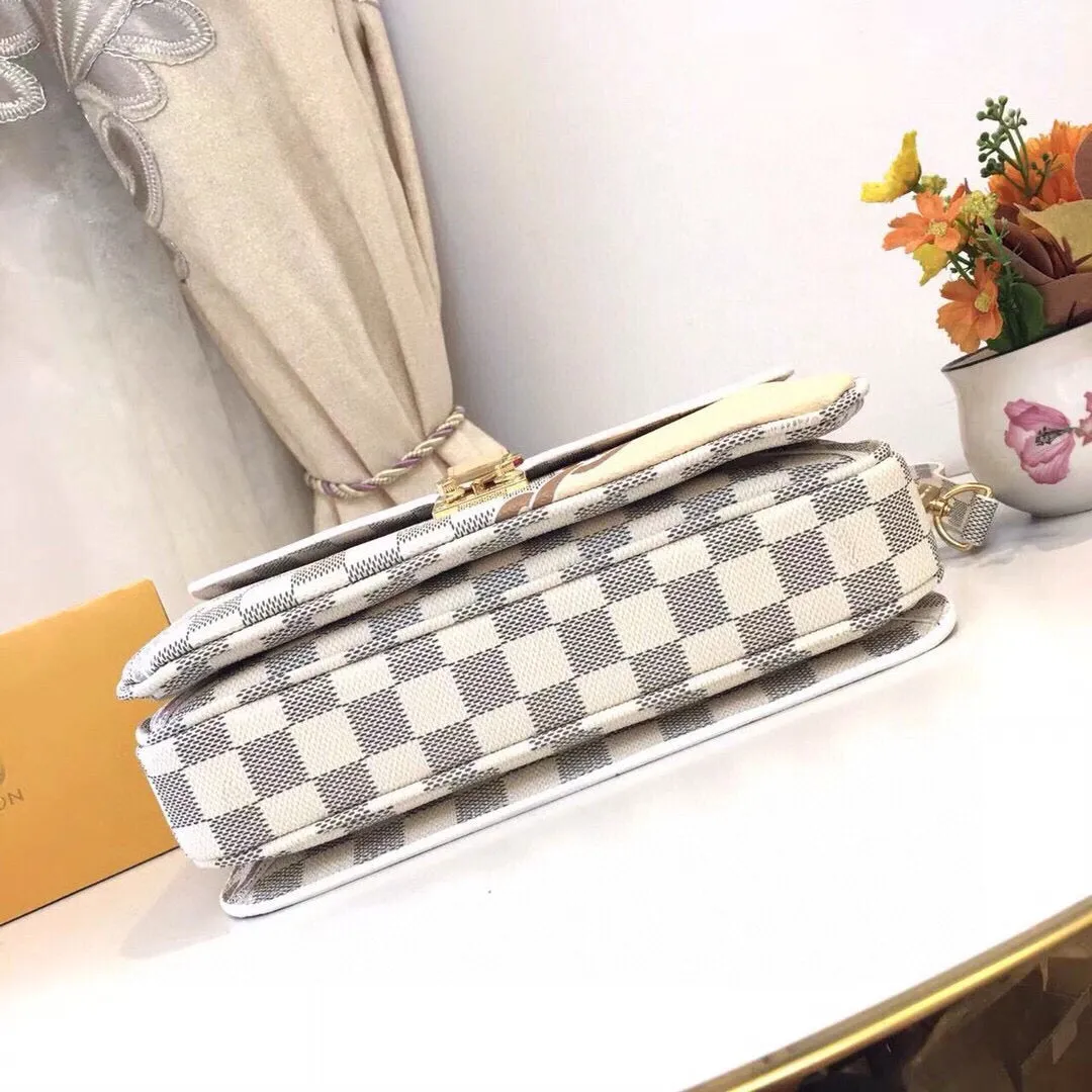 LV Pochette Métis