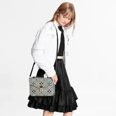 Since 1854 Pochette Metis
