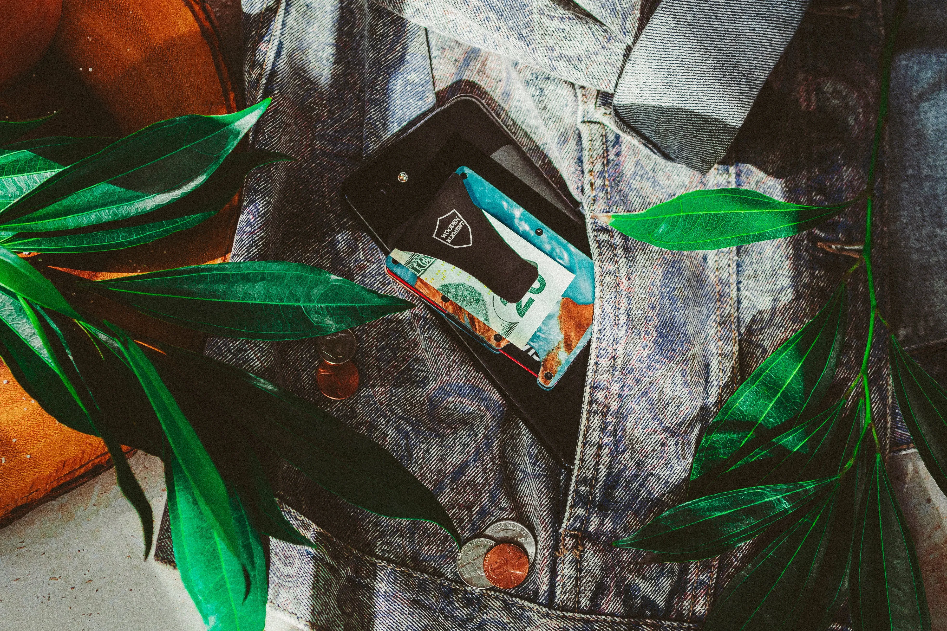 Wood and Resin Smart Wallet (Light Blue)